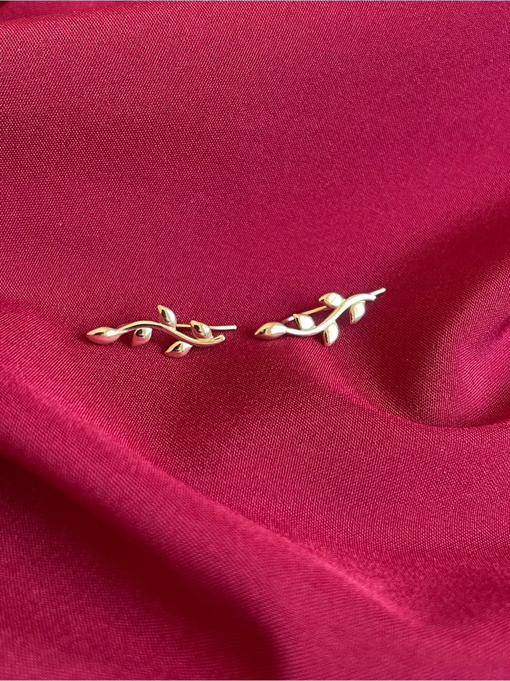14k Gold Delicate Leaf Vine Climber Earrings - Picture 4 of 5
